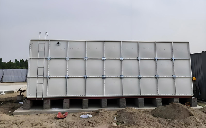 FRP water tank